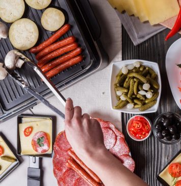 Raclette : pourquoi la France y est encore autant attachée